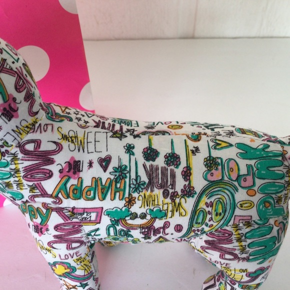 PINK VICTORIAS SECRET GRAFFITI PRINT MINI DOG PLUSH - Picture 2 of 12